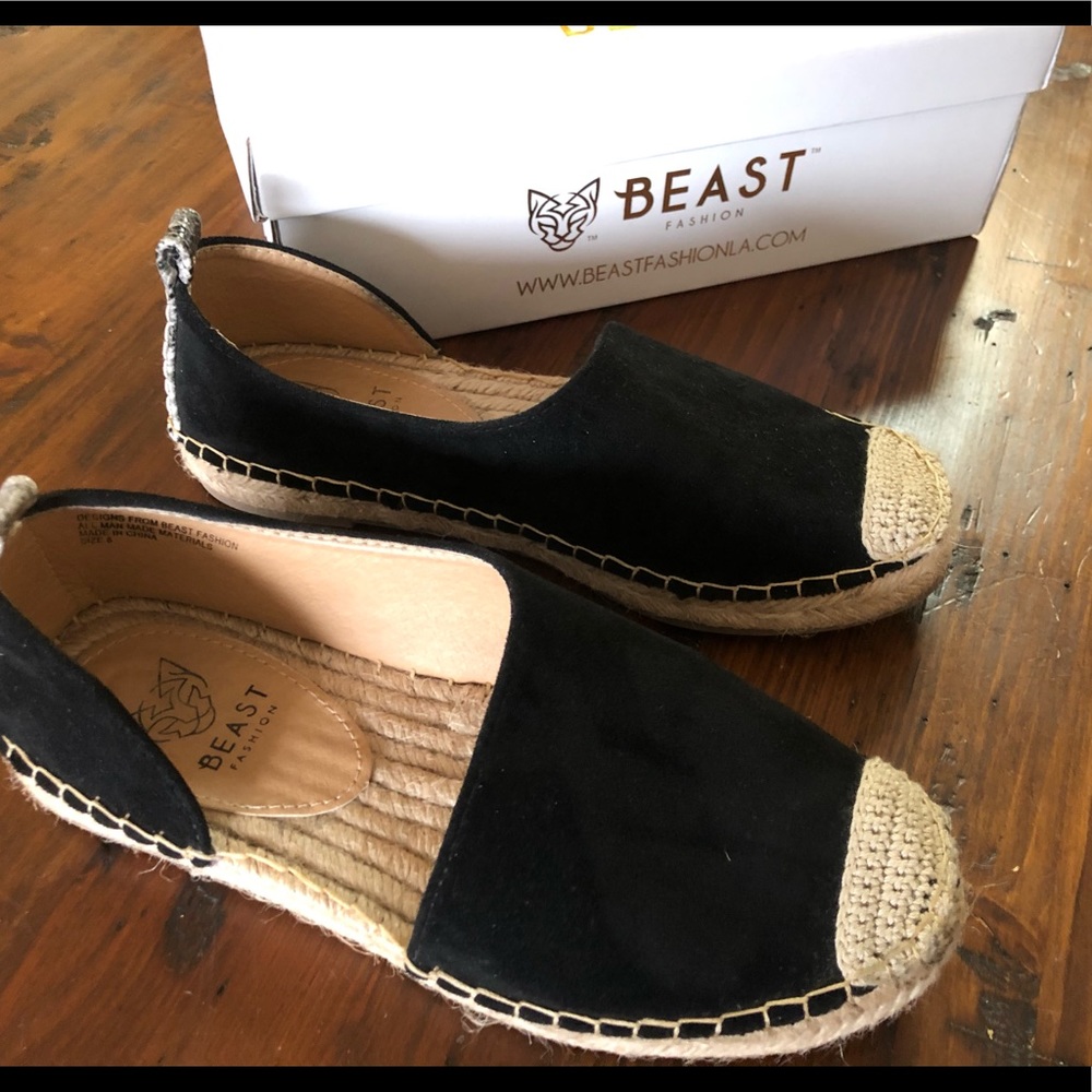 Black Beast Fashion Nova flats